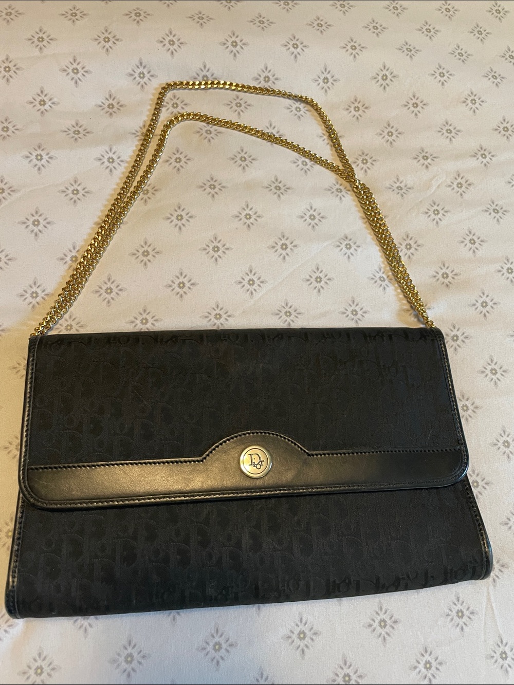 Christian Dior-💯💯 Authentic -Elegant Black Shoulder Bag with Gold Chain Strap